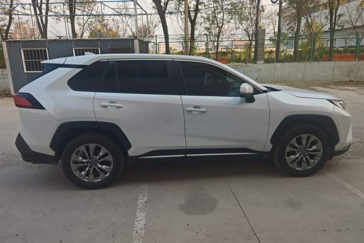 Used Toyota Wildlander 2021 2.0L CVT Two-Wheel Drive Luxury Edition
