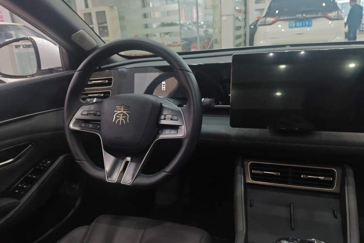 Used BYD Qin L 2024 DM-i 120KM Leading Model
