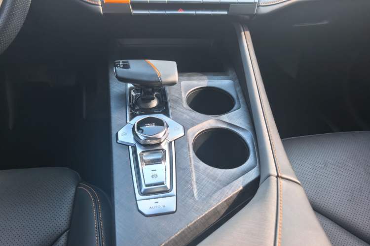 Used Changan UNI-V 2022 1.5T Prestige Version