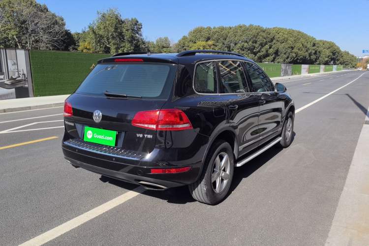 Used Volkswagen Touareg 2011 3.0 TSI Comfort Version
