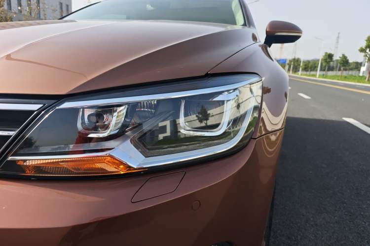 Used Volkswagen Lamando 2015 330TSI DSG Luxury Edition
