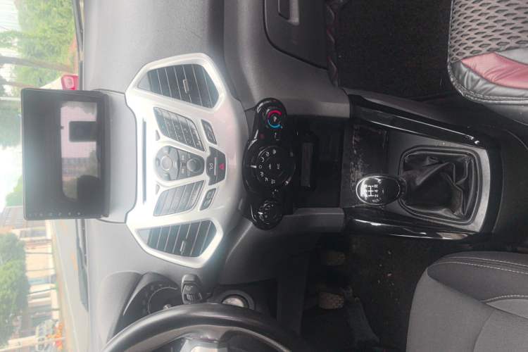 Used Ford EcoSport 2013 1.5L Manual Fashion Model
