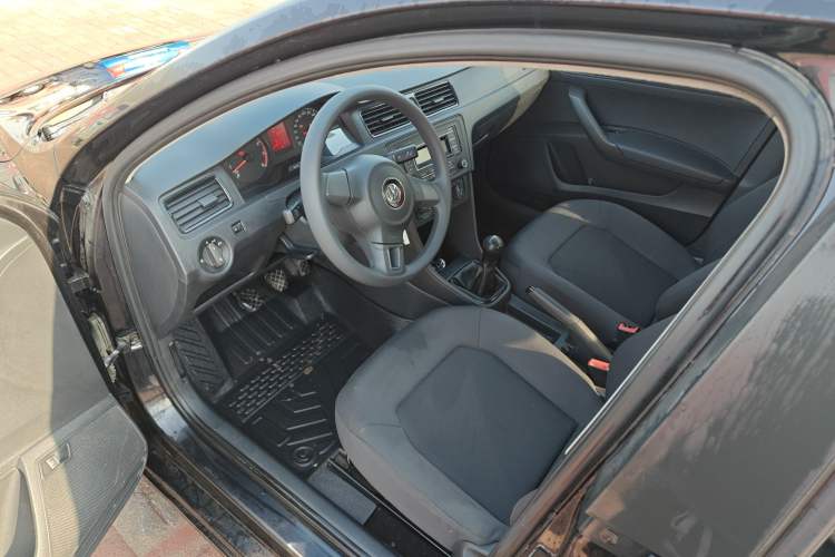 Used Volkswagen Santana 2015 1.4L Manual Fashion Edition