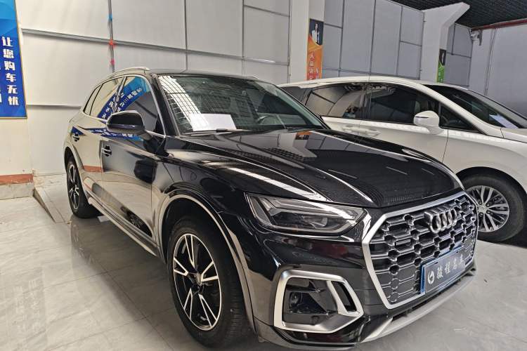 Used Audi Q5L 2022 40T Fashionable and Dynamic Model
