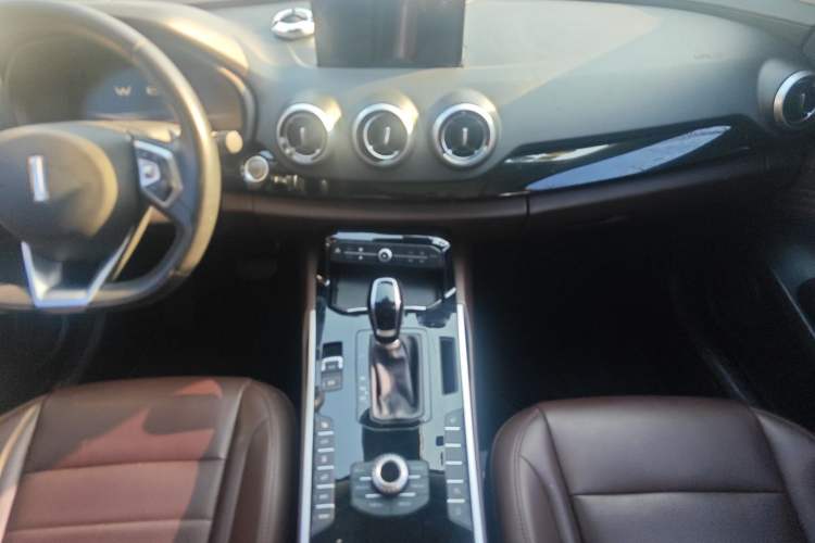 Used Wey VV7 2017 2.0T Ultra-Luxury Version
