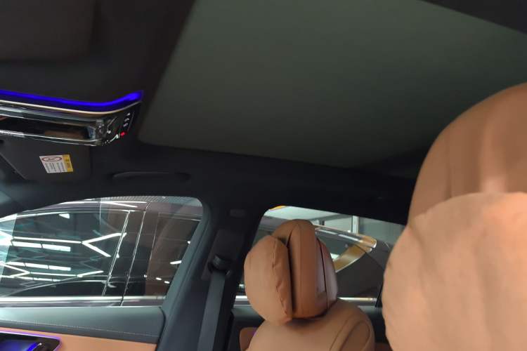 Used Mercedes-Benz GLC 2024 GLC 260 L 4MATIC Luxury Model 5 Seats
