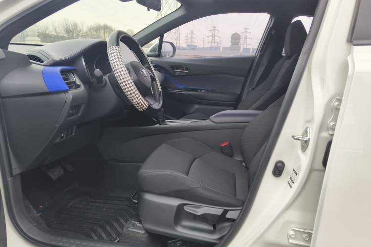 Used Toyota IZOA 2021 2.0L Yichi SPORT
