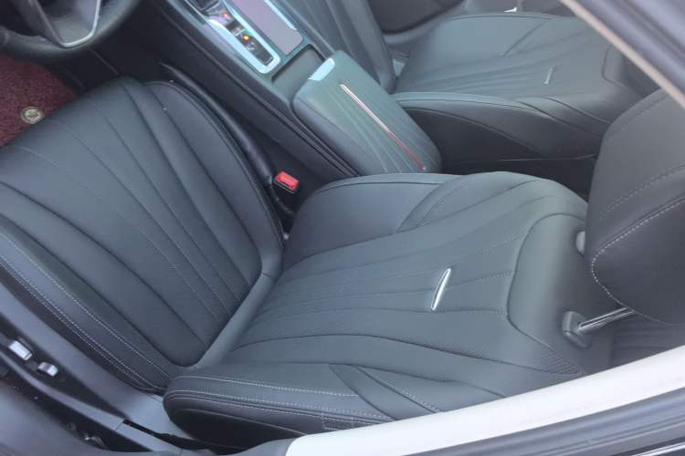 Used Hongqi H5 2024 1.5T DCT Smart Connect Flagship Edition
