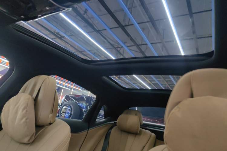 Used Mercedes-Benz E-Class 2024 Refresh E 300 L Stylish Edition
