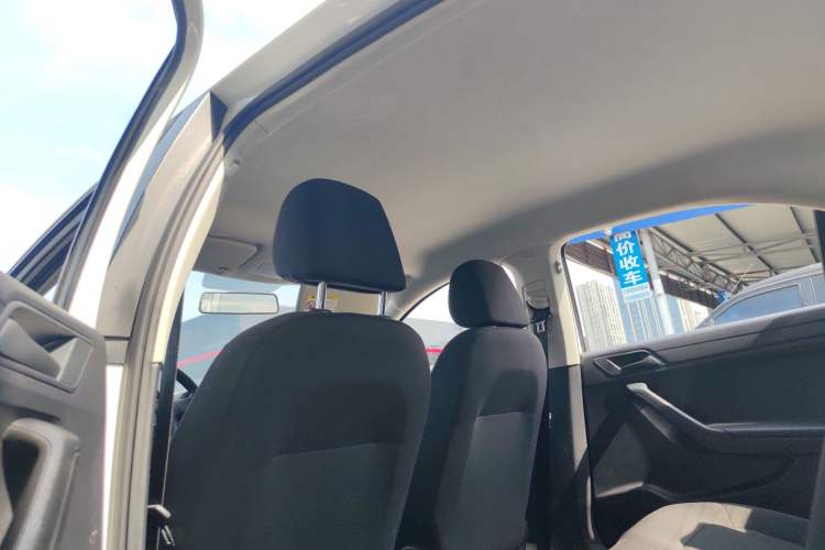 Used Volkswagen Jetta 2015 1.4L Manual Fashion Model
