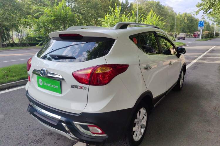 Used  Refine S3 2014 1.5L Manual Luxury Model
