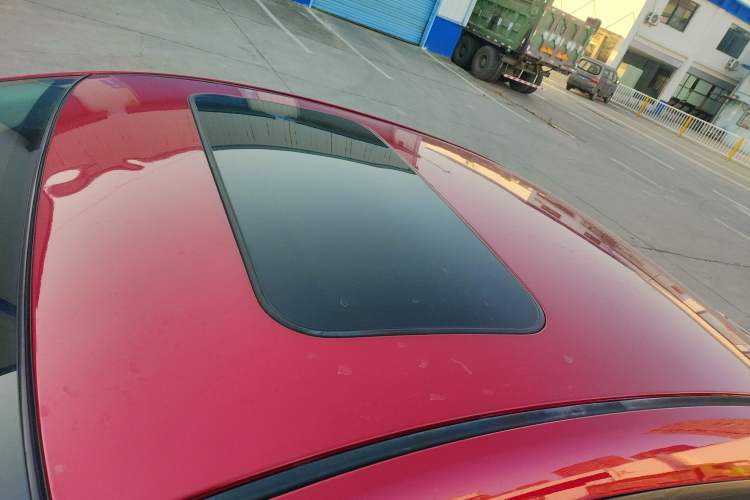 Used Mazda Mazda 3 Axela 2016 Sedan 1.5L Automatic Luxury Model
