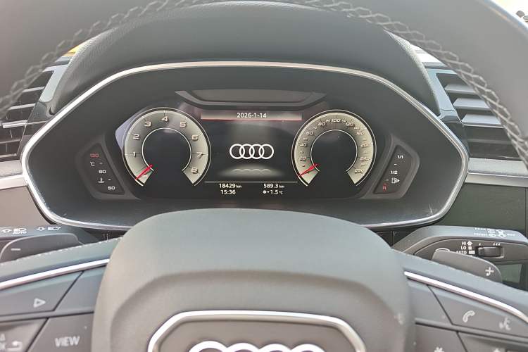 Used Audi Q3 2024 40 TFSI Fashion Dynamic Model