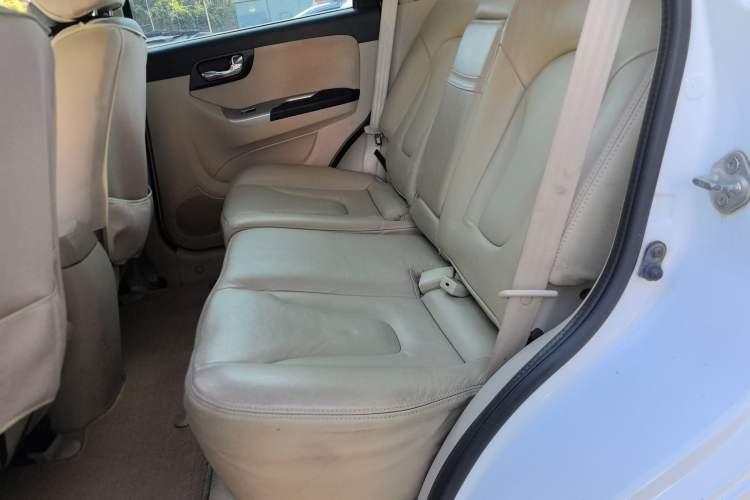 Used Haima S7 2013 2.0L Automatic ZhiShang Version
