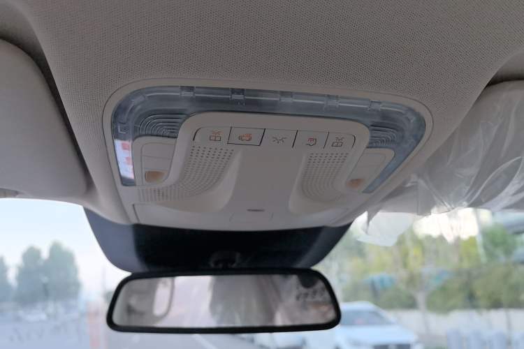 Used Mercedes-Benz V-Class 2016 V 260 Avantgarde Edition
