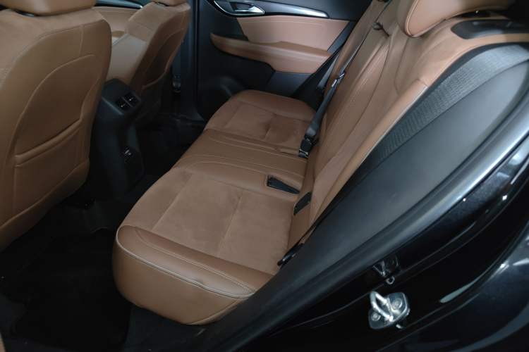 Used Buick Envision 2020 Encore S 652T Two-Wheel Drive Luxury Model
