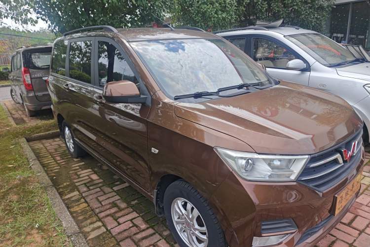Used Wuling Hongguang 2019 1.5L S Comfort Edition China VI LAR