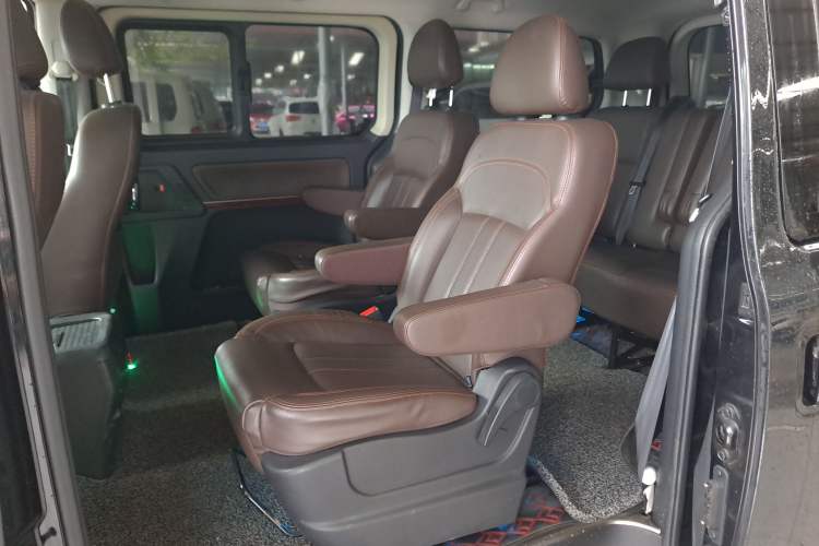 Used FORTHING Lingzhi PLUS 2021 2.0L Manual Luxury 7-Seater