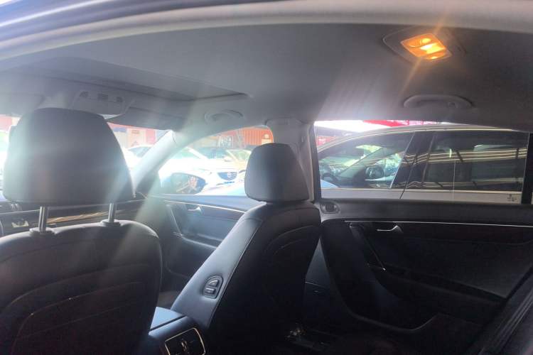 Used Volkswagen Magotan 2015 Revised 1.8TSI Prestige Version
