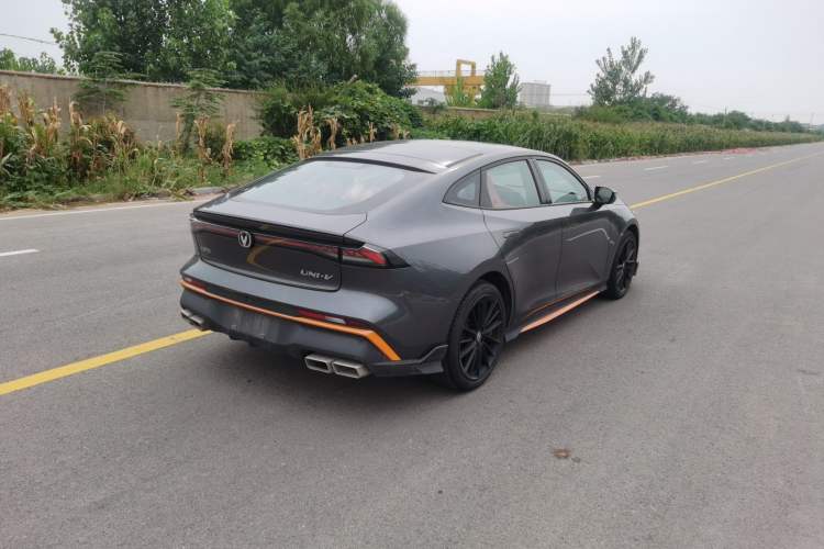 Used Changan UNI-V 2024 1.5T Prestige Sport Edition
