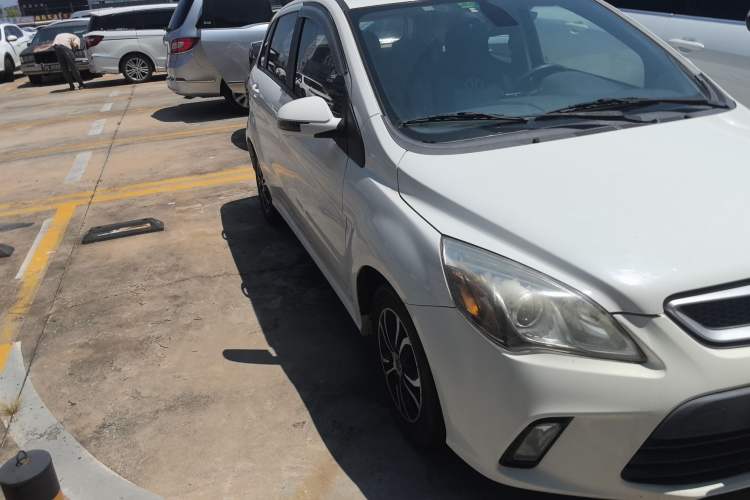 Used BAIC Senova D20 2015 Hatchback 1.5L Automatic Joyful Edition
