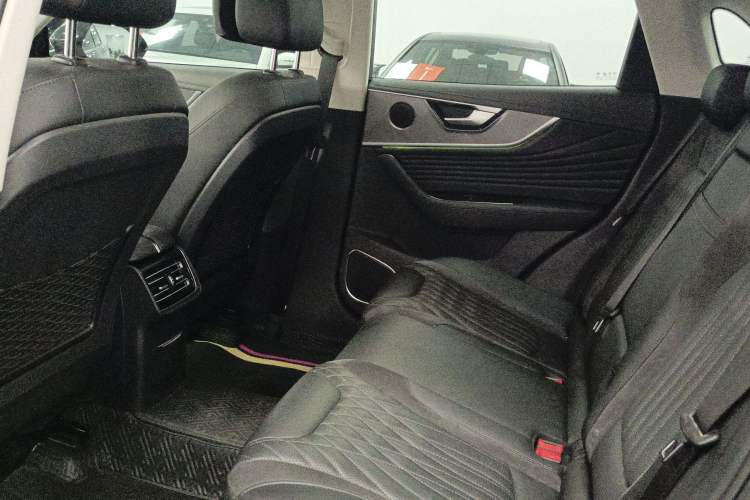 Used Hongqi HS5 2023 2.0T Qixiang Pro Edition
