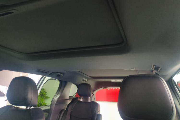 Used Toyota Granvia 2023 2.5L Hybrid Prestige PLUS Edition
