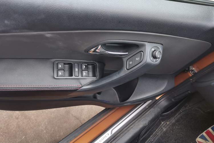 Used Volkswagen Polo 2016 1.6L Cross Polo Automatic
