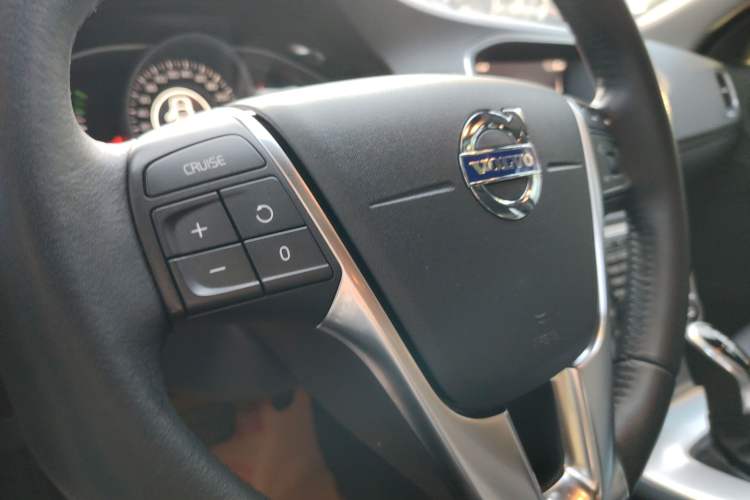 Used Volvo S60 2018 S60L T3 Smart Upgrade Edition
