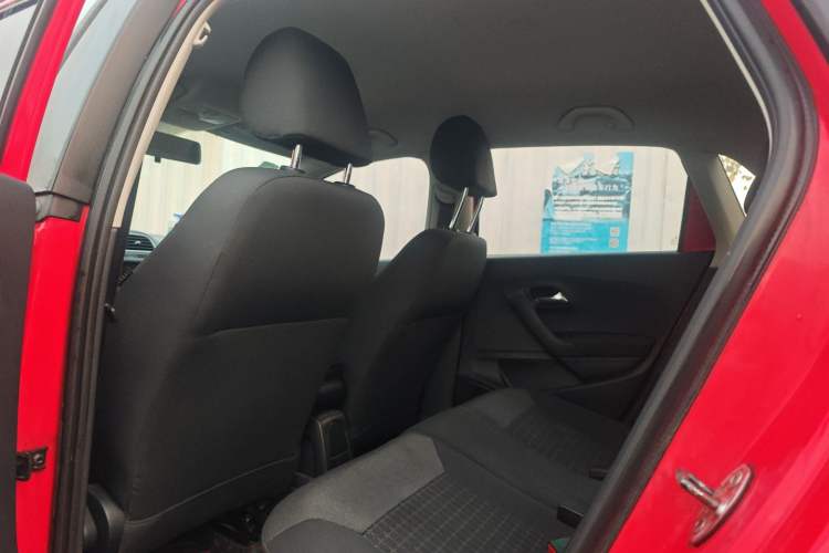 Used Volkswagen Polo 2014 1.4L Automatic Comfort Edition
