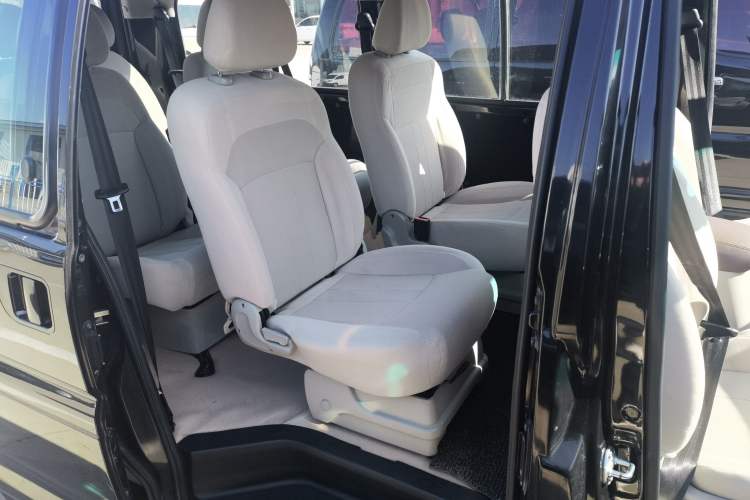 Used FORTHING Lingzhi 2019 M5L 1.6L 9-Seater Base Model China VI Standard