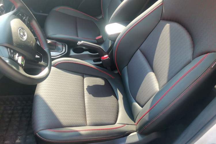 Used Hyundai ix25 2017 1.4T Automatic Smart Version
