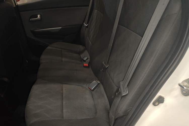 Used Kia K2 2015 Sedan 1.4L Automatic GLS
