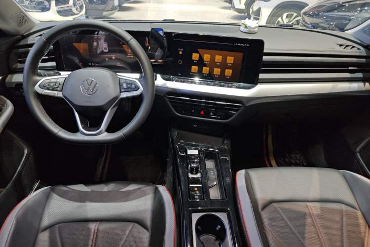 Used Volkswagen Lamando 2023 Lavida L 280TSI DSG Spicy Edition
