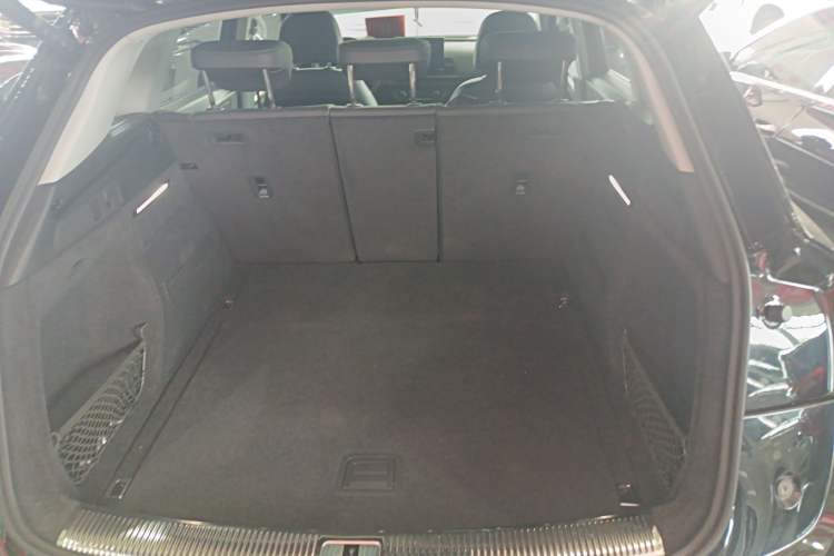 Used Audi Q5L 2022 40T Fashionable and Elegant Model
