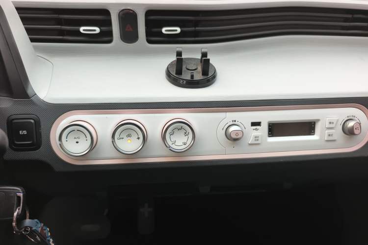 Used Wuling Hongguang MINIEV 2021 Macaron Fashion Model Lithium Iron Phosphate
