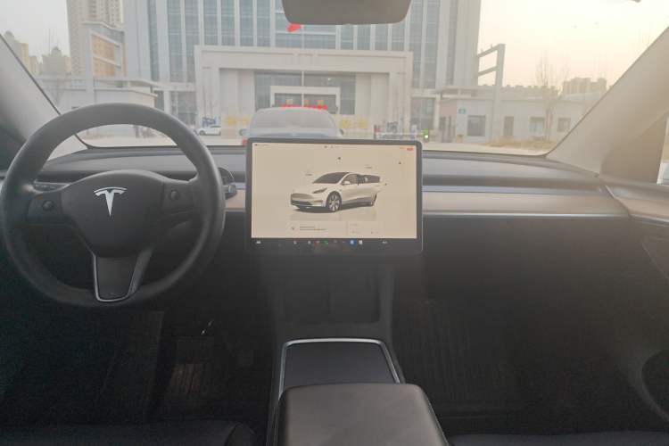 Used Tesla Model Y 2022 Rear-Wheel-Drive Version
