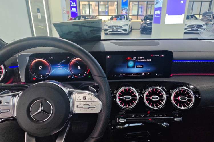 Used Mercedes-Benz A-Class 2021 A 200 L Sport Sedan Fashion Model
