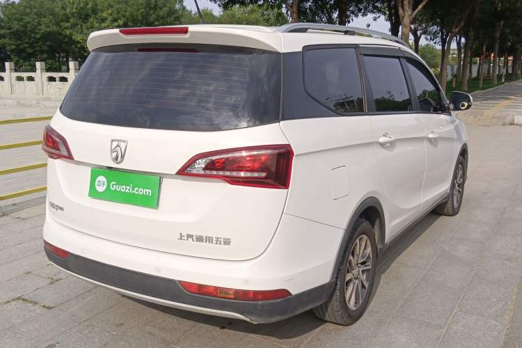 Used Baojun 730 2019 1.5L Manual Fashion Model 7-seater China VI
