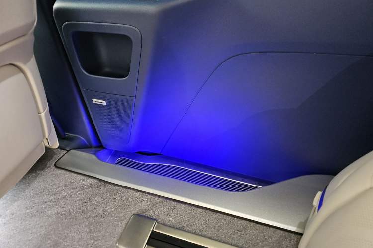 Used Buick Century 2023 2.0T Six-Seater Yinshi Edition
