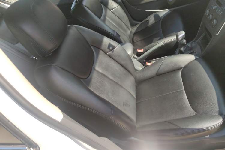 Used Peugeot 308 2014 Enjoy Edition Classic 1.6L Manual YouShang Model
