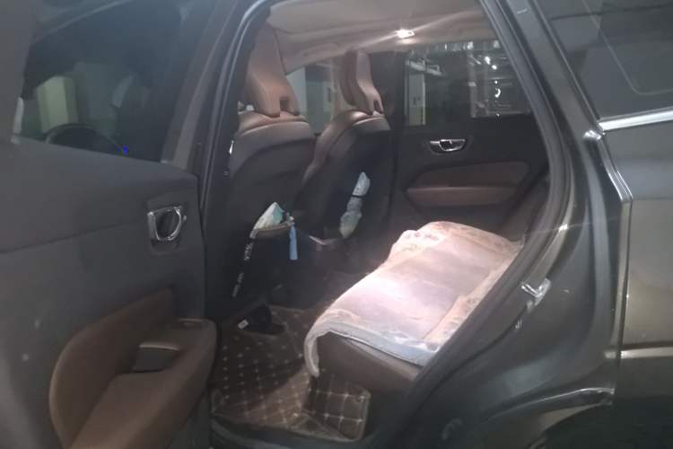 Used Volvo XC60 2019 T5 4x4 Zhiyuan Edition China VI Standard