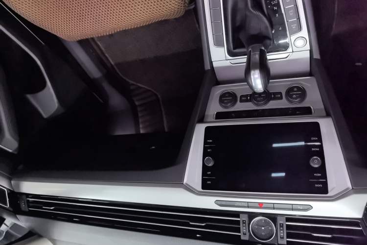 Used Volkswagen Variant 2018 380TSI Two-Wheel Drive Comfort Edition