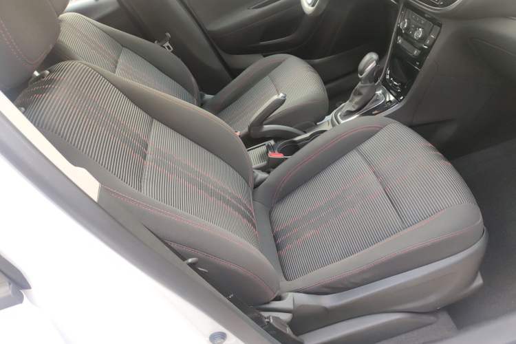 Used Buick Encore 2016 18T Automatic Two-Wheel Drive Urban Leading Edition
