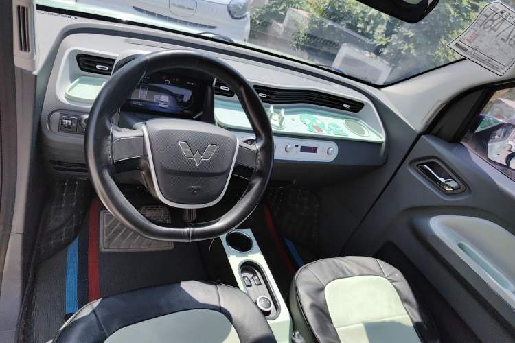 Used Wuling Hongguang MINIEV 2021 Macaron Fashion Model Lithium Iron Phosphate
