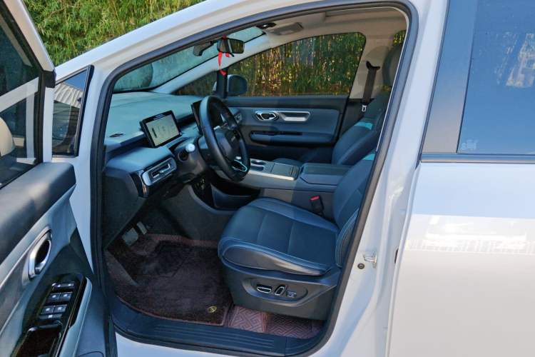 Used AION Y 2023 Younger Star Edition
