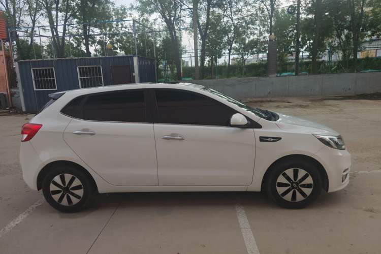 Used Kia K2 2015 Hatchback 1.4L AT GLS Cool Edition
