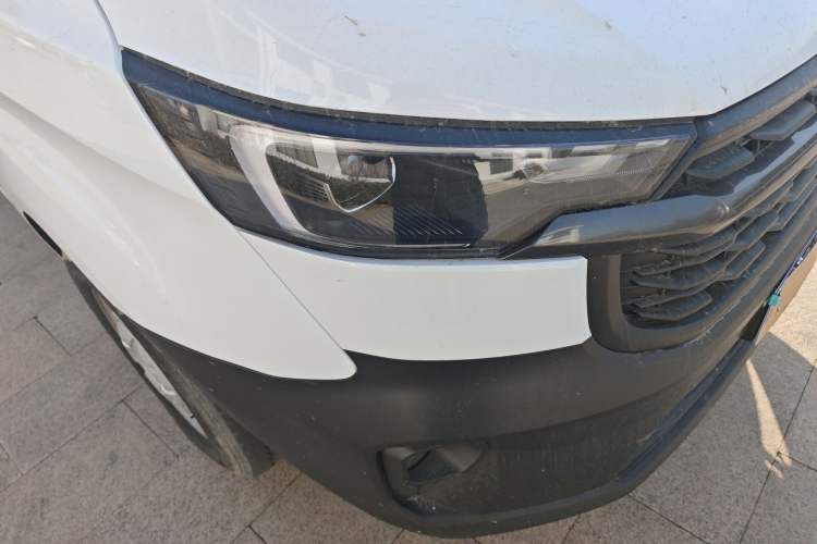 Used Ford Transit 2023 2.0T Diesel Automatic Multi-Purpose Commercial Vehicle Mid-Frame Mid-Roof 5/6 Seats