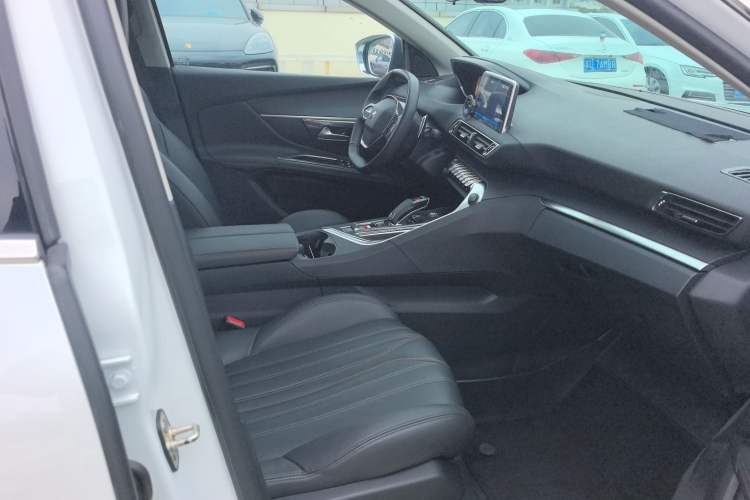 Used Peugeot 5008 2017 380THP 7-Seater Boundary-Free Edition
