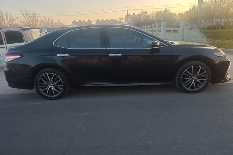 Used Toyota Camry 2021 2.5G Luxury Edition
